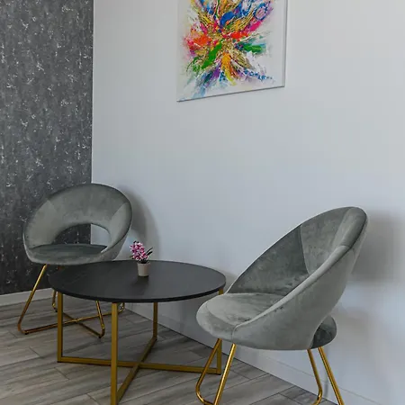 Mabu -2 Spatios Cu Parcare Subterana, Tractorul * Brašov