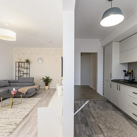 Mabu -2 Spatios Cu Parcare Subterana, Tractorul Apartmán *