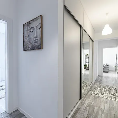 Mabu -2 Spatios Cu Parcare Subterana, Tractorul Brašov