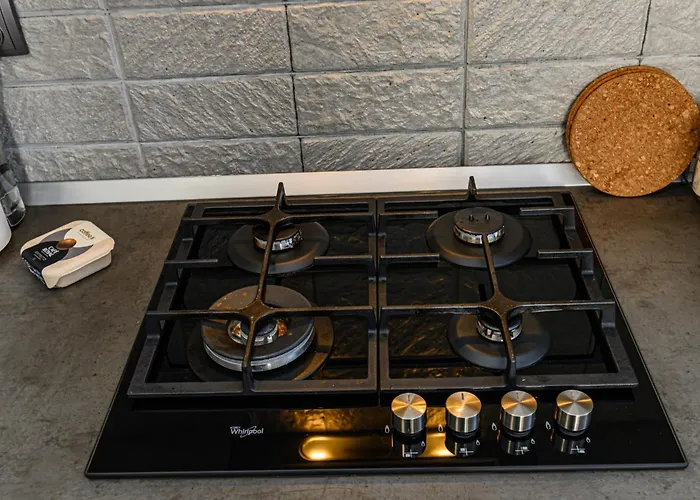 Mabu -2 Spatios Cu Parcare Subterana, Tractorul Braşov