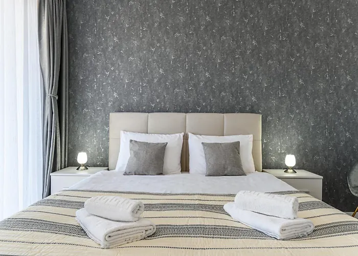 Mabu -2 Spatios Cu Parcare Subterana, Tractorul Appartamento Braşov