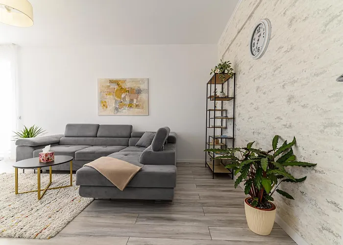 Mabu -2 Spatios Cu Parcare Subterana, Tractorul Brasov