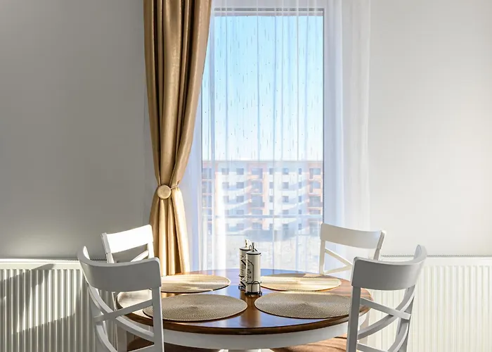 Mabu -2 Spatios Cu Parcare Subterana, Tractorul