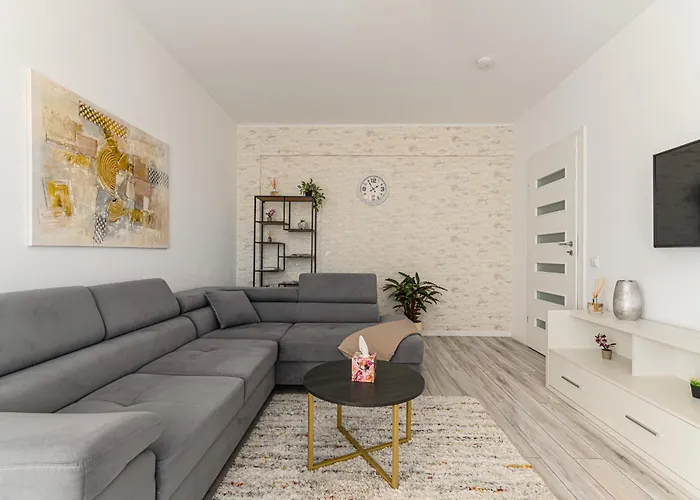 Apartment Mabu -2 Spatios Cu Parcare Subterana, Tractorul