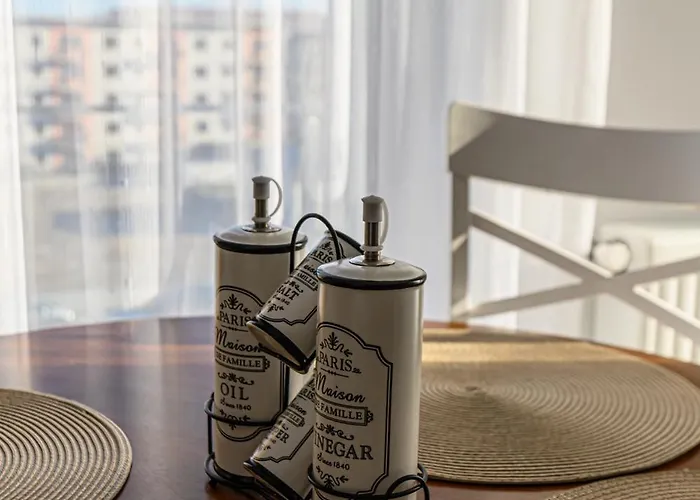 Mabu -2 Spatios Cu Parcare Subterana, Tractorul Braşov