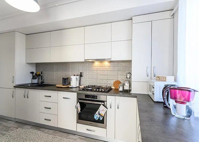 Mabu -2 Spatios Cu Parcare Subterana, Tractorul Apartment Brasov