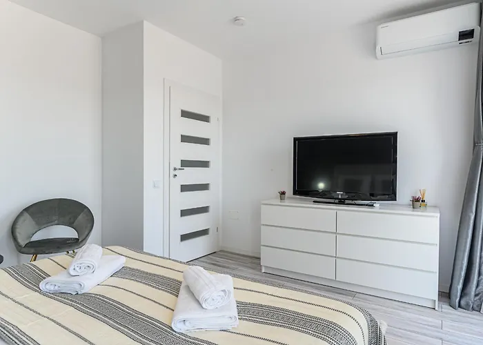 Mabu -2 Spatios Cu Parcare Subterana, Tractorul Braşov