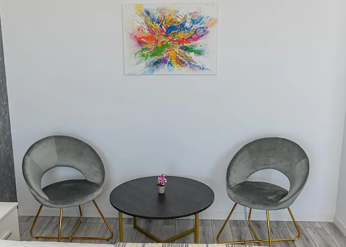 Mabu -2 Spatios Cu Parcare Subterana, Tractorul