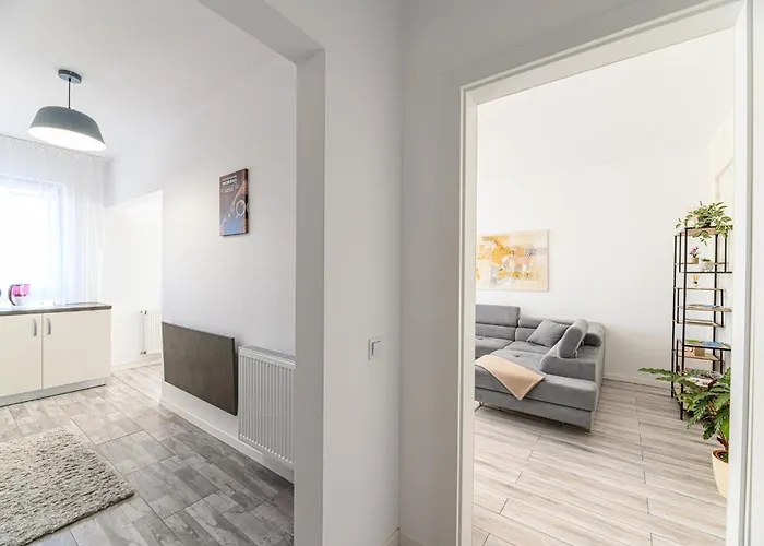 Mabu -2 Spatios Cu Parcare Subterana, Tractorul Brasov