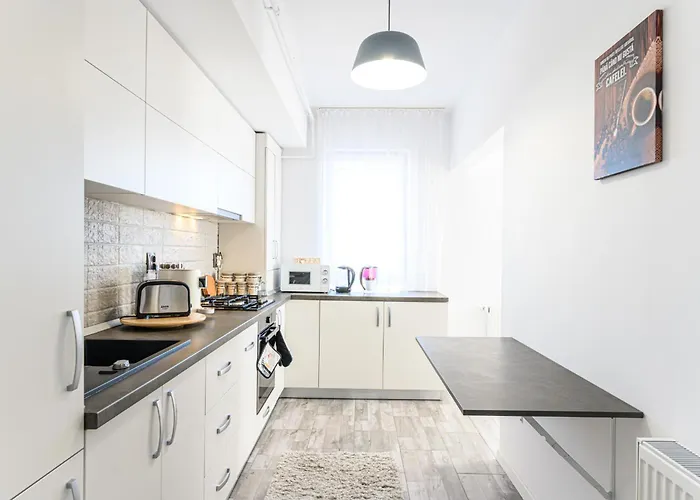 Mabu -2 Spatios Cu Parcare Subterana, Tractorul