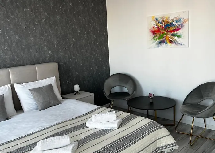 Mabu -2 Spatios Cu Parcare Subterana, Tractorul Apartment *